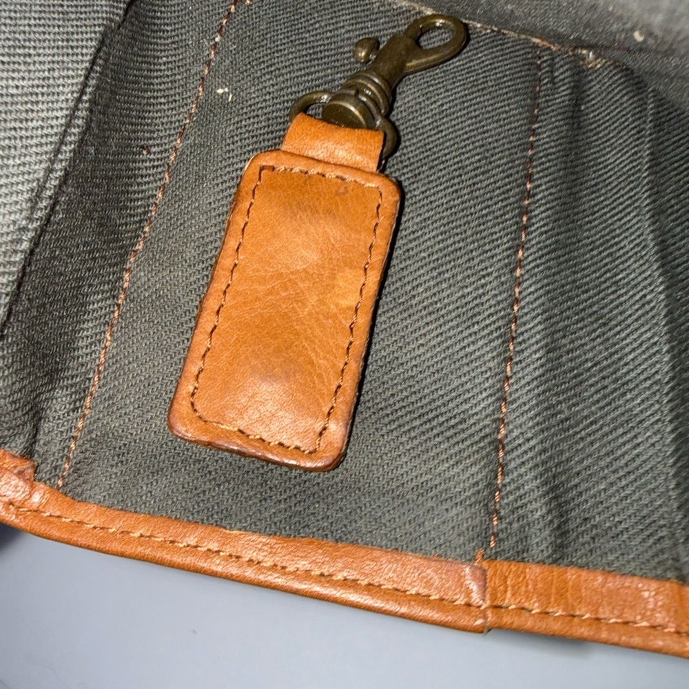 Boulder Ridge Leather Wallet with Key Holder - Picture 6 of 6